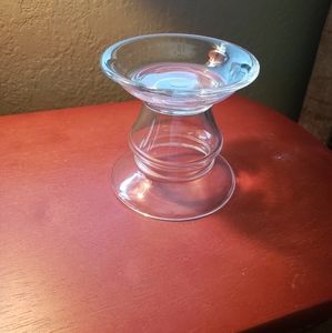 Pillar candle holder